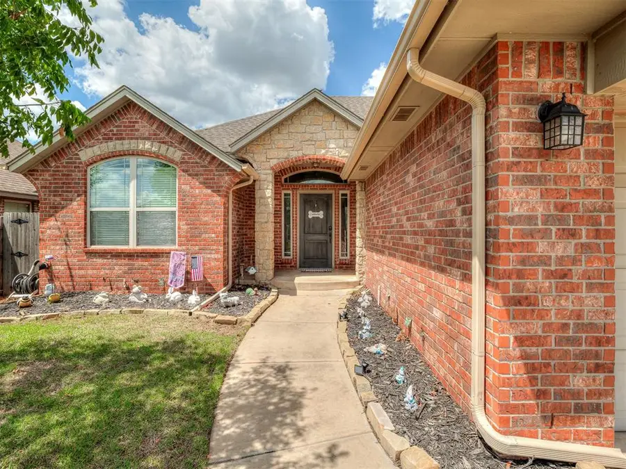 11613 SW 18th Street, Yukon, OK 73099 - #2