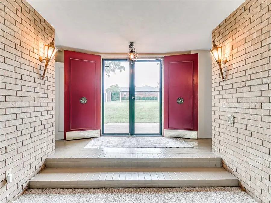 10208 Westlake Drive, Oklahoma City, OK 73162 - #3