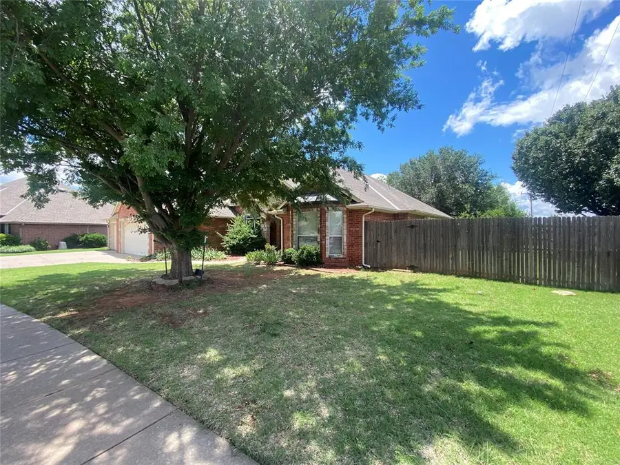17125 Platinum Lane, Edmond, OK 73012 - #2