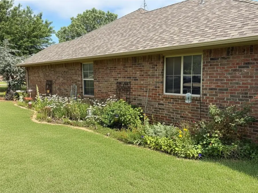 923 County Street 2935, Tuttle, OK 73089 - #3