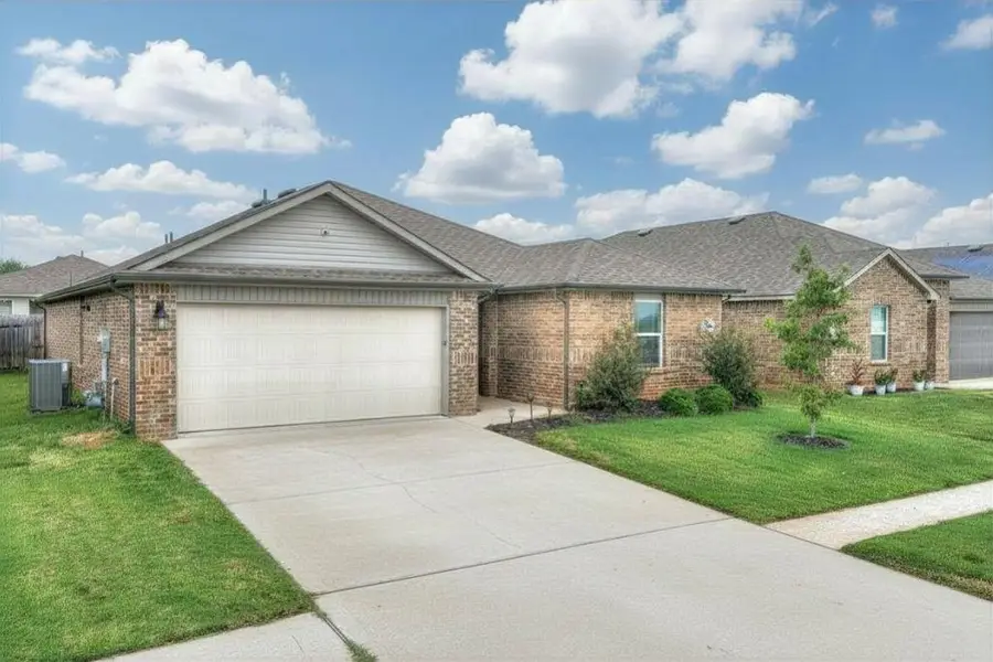4405 Montage Boulevard, Mustang, OK 73064 - #2