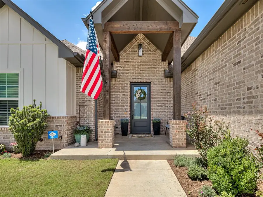5713 Copper Stone Court, Mustang, OK 73064 - #3