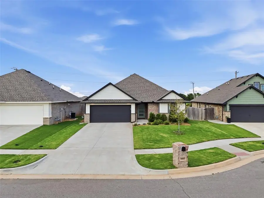 9005 NW 121st Terrace, Yukon, OK 73099 - #2