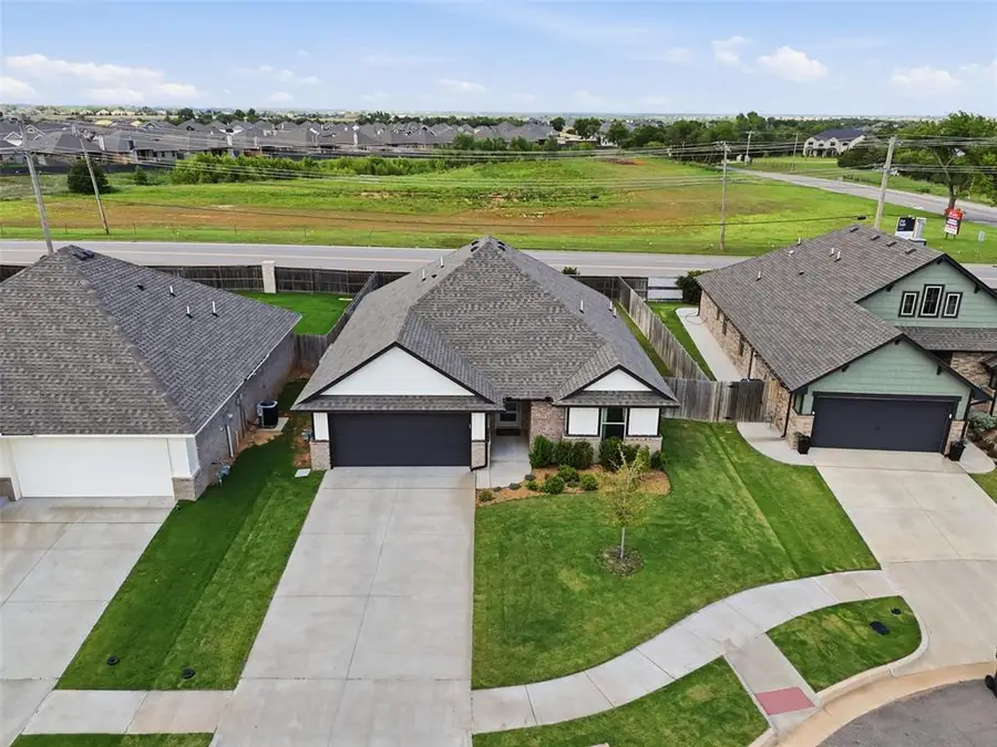 9005 NW 121st Terrace, Yukon, OK 73099 - #3
