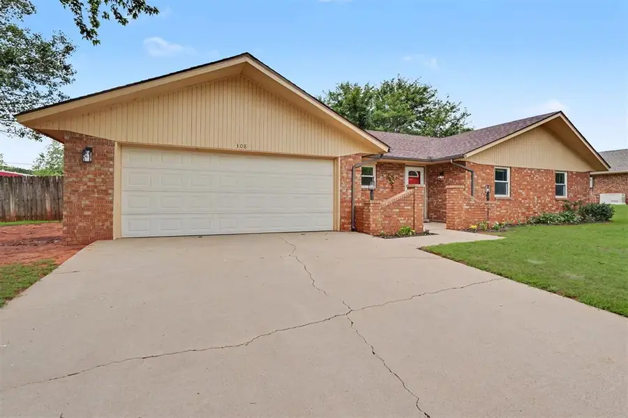 308 Elkview Drive, Elk City, OK 73644 - #3