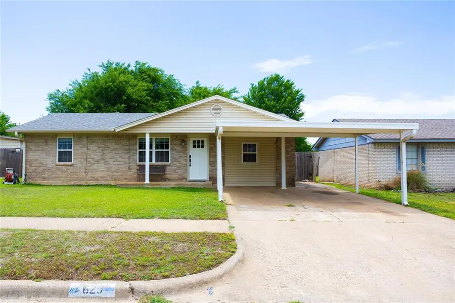 629 S Highland Drive, Mustang, OK 73064 - #2