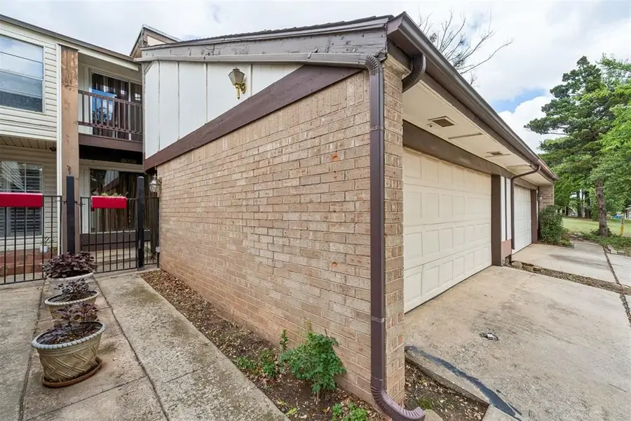 2011 Three Stars Road, Edmond, OK 73034 - #2