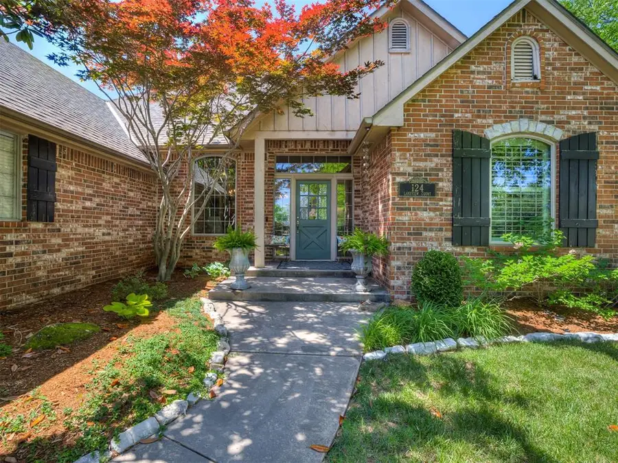 124 Lakeview Court, Edmond, OK 73003 - #3
