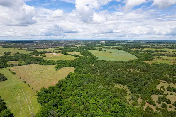 8747 E Prairie Grove Road, Guthrie, OK 73044