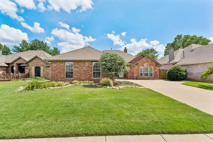 1066 Hilltop Mansion, Yukon, OK 73099 - #2