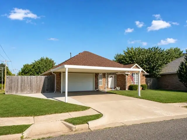 8213 Woodbend Drive, Oklahoma City, OK 73135 - #2