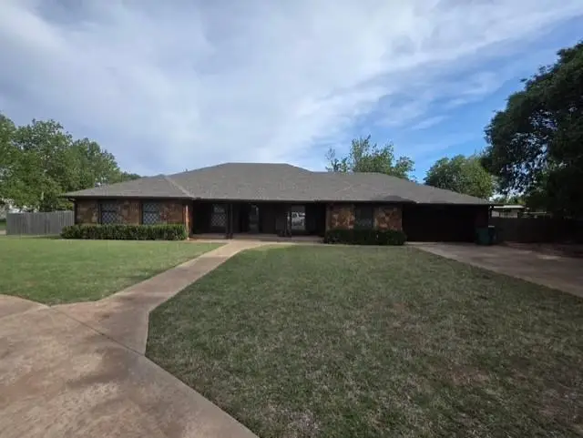 700 E Cleveland Street, Mangum, OK 73554 - #1