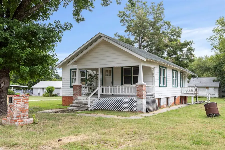 128 E 17th Street, Wewoka, OK 74884 - #2