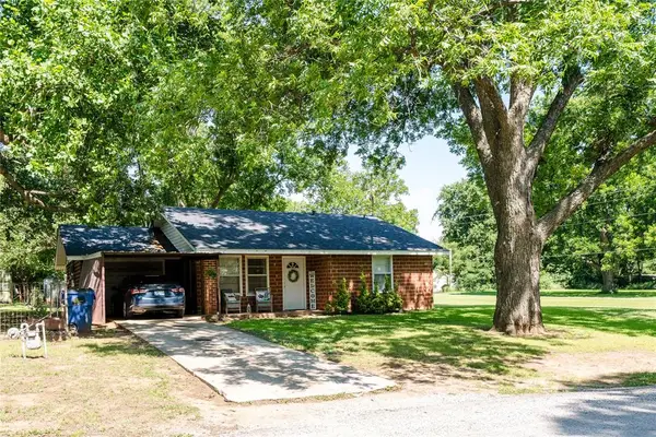 405 S Clayton Avenue, Wynnewood, OK 73098