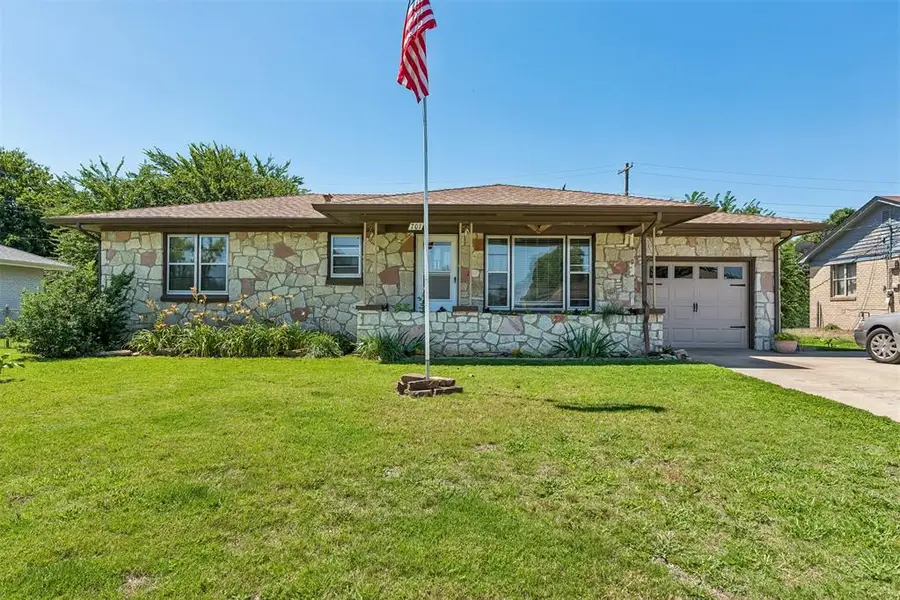 701 Thompson Drive, El Reno, OK 73036 - #2
