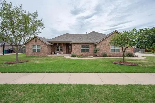 2825 Siena Circle, Yukon, OK 73099