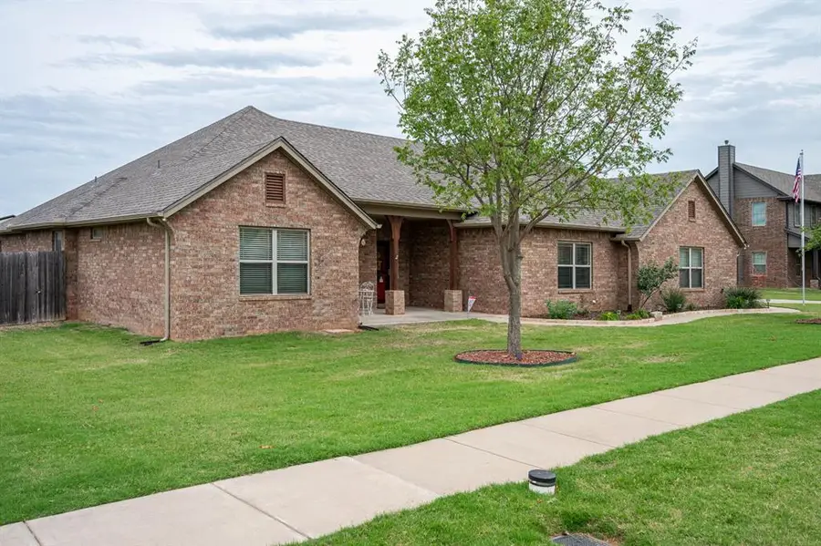 2825 Siena Circle, Yukon, OK 73099 - #2
