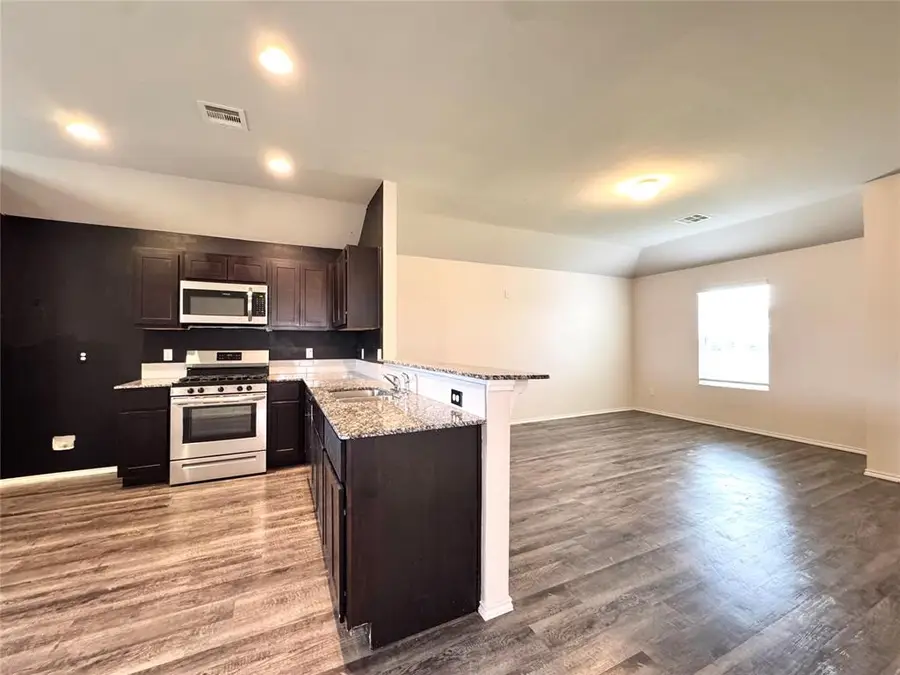 1914 Oak Tree Court, Shawnee, OK 74804 - #2