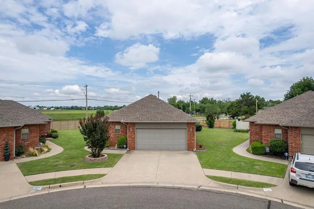 4 SW 92nd Place, Oklahoma City, OK 73139 - #1