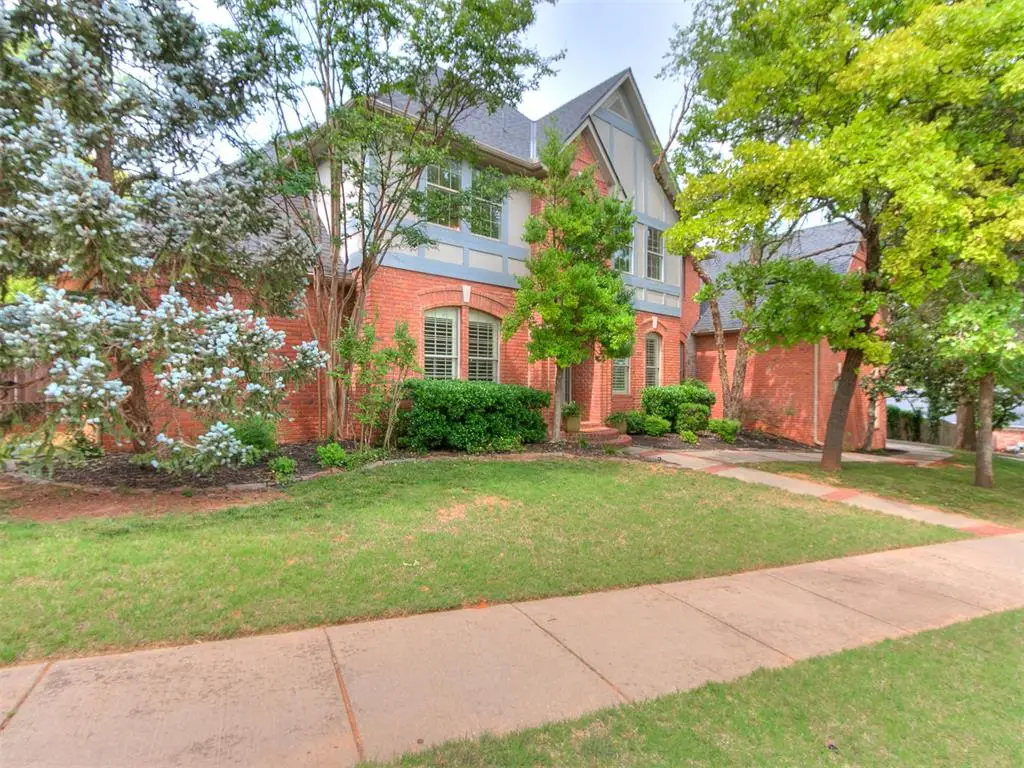 2917 Kingwood Drive, Edmond, OK 73013 - #1