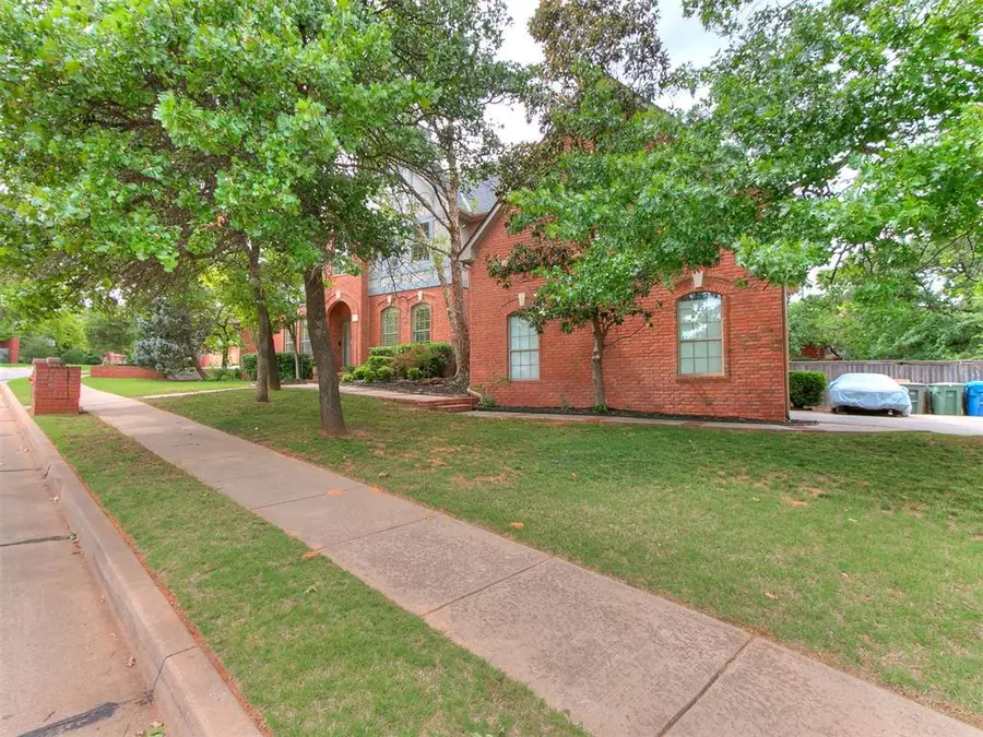 2917 Kingwood Drive, Edmond, OK 73013 - #2