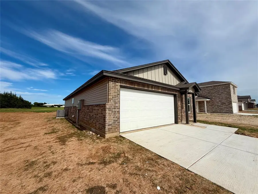 3915 Northridge Road, Shawnee, OK 74804 - #3