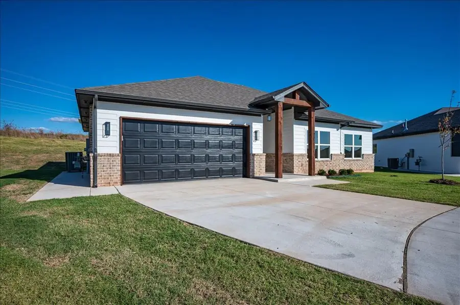 1237 E Stetson Lane, Mustang, OK 73064 - #3