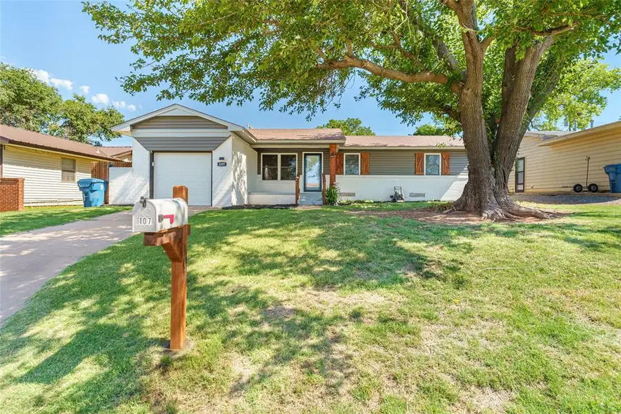 107 Florence Drive, Cordell, OK 73632 - #2