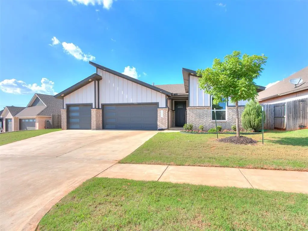 8221 NW 152nd Terrace, Edmond, OK 73013 - #1
