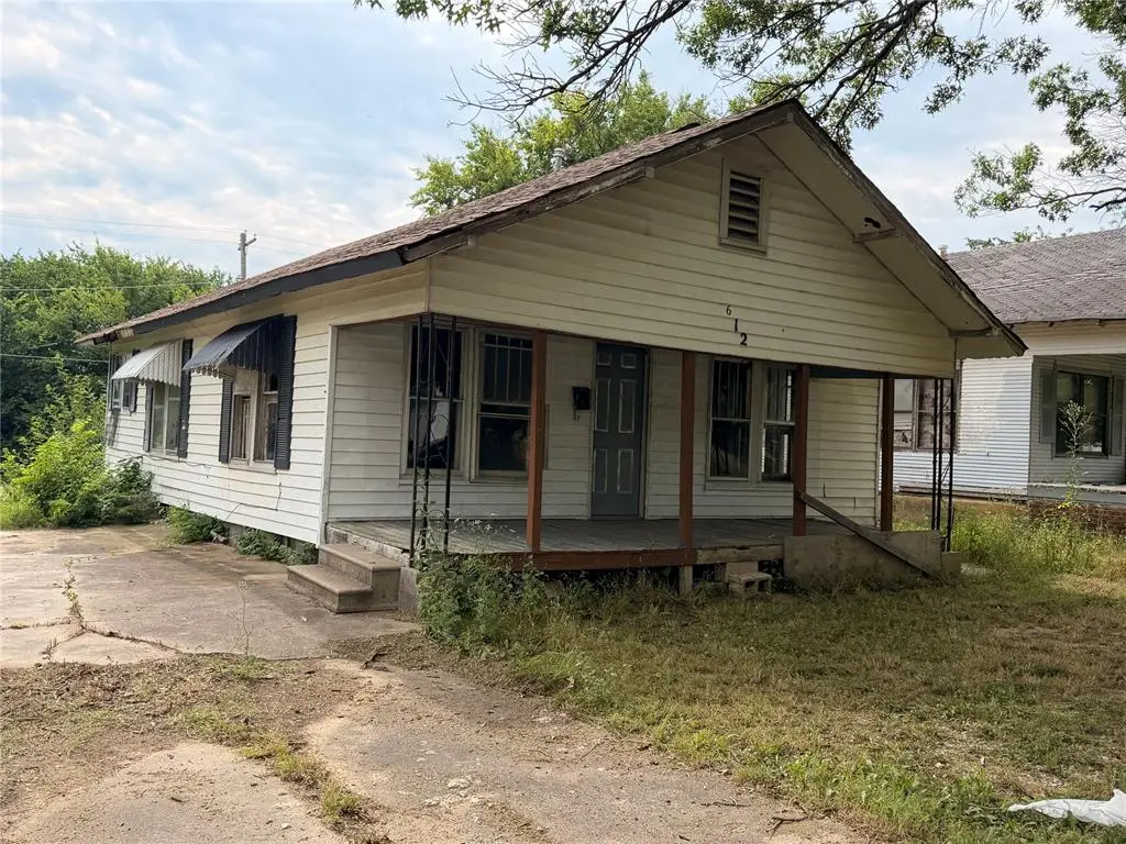 612 S Wewoka Avenue, Wewoka, OK 74884 - #1