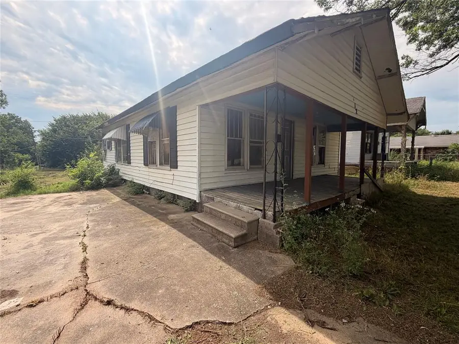 612 S Wewoka Avenue, Wewoka, OK 74884 - #3