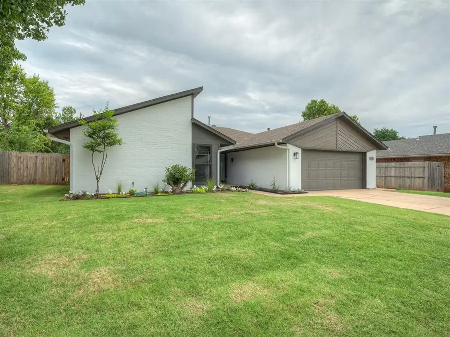 3828 Skyward Circle, Yukon, OK 73099 - #2