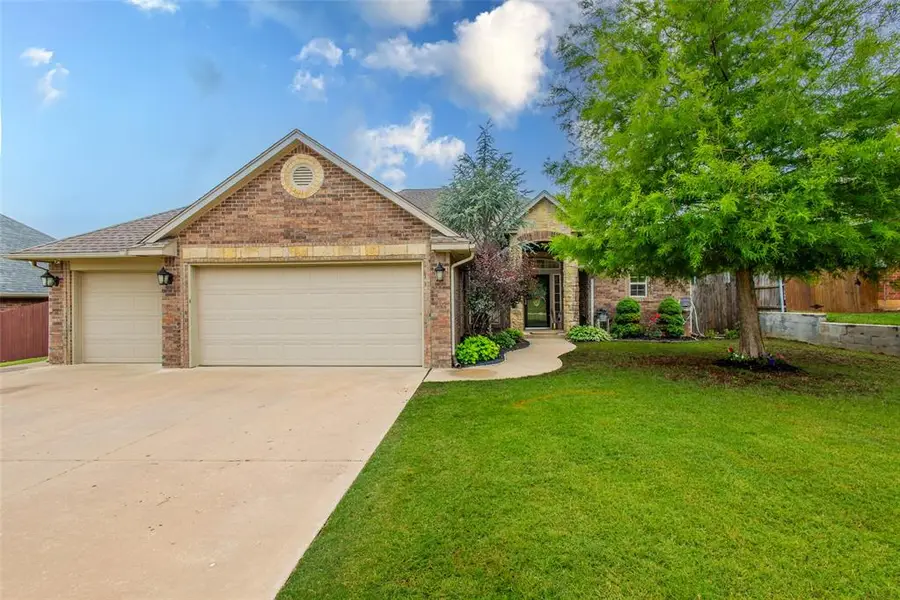 10904 Blue Sky Drive, Midwest City, OK 73130 - #2