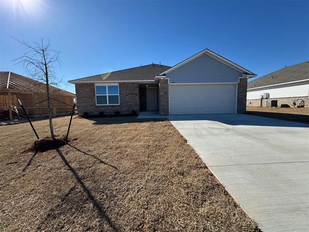 941 S Buffalo Lane, Mustang, OK 73064 - #1