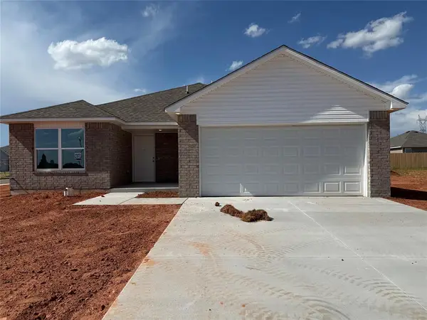 1205 E Stallion Lane, Mustang, OK 73064