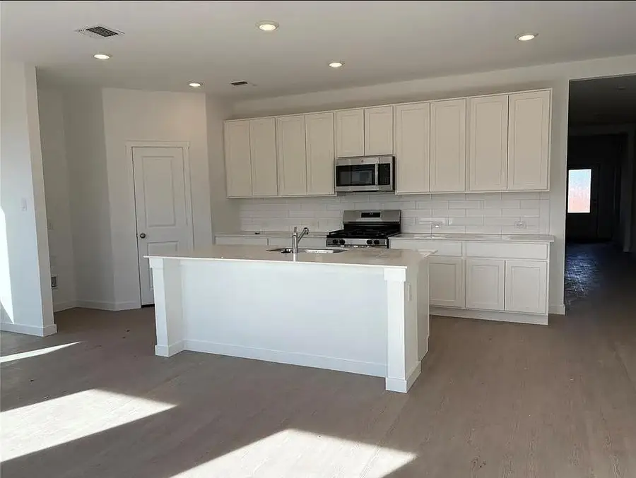 9201 SW 19th Street, Oklahoma City, OK 73128 - #3