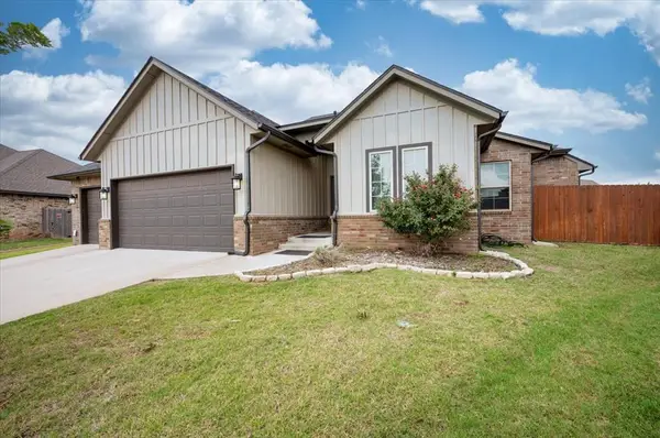 8917 E Brian Lane, Yukon, OK 73099