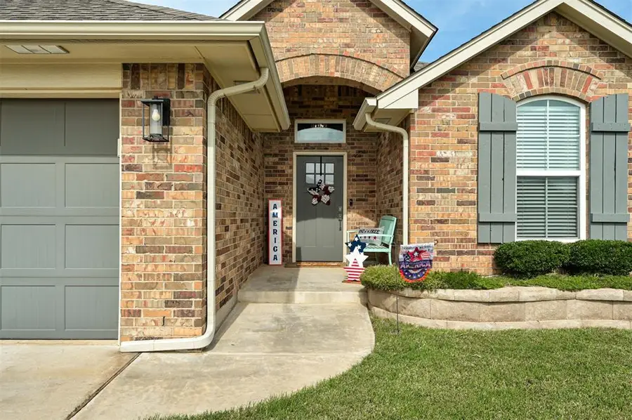 8729 Yassir Boulevard, Yukon, OK 73099 - #2