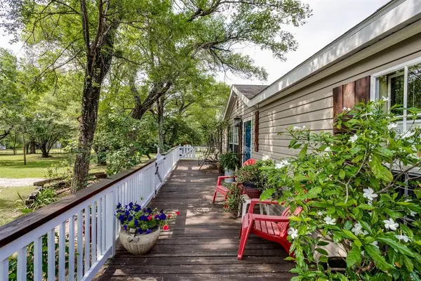 1710 N Ivey Lane, Tecumseh, OK 74873