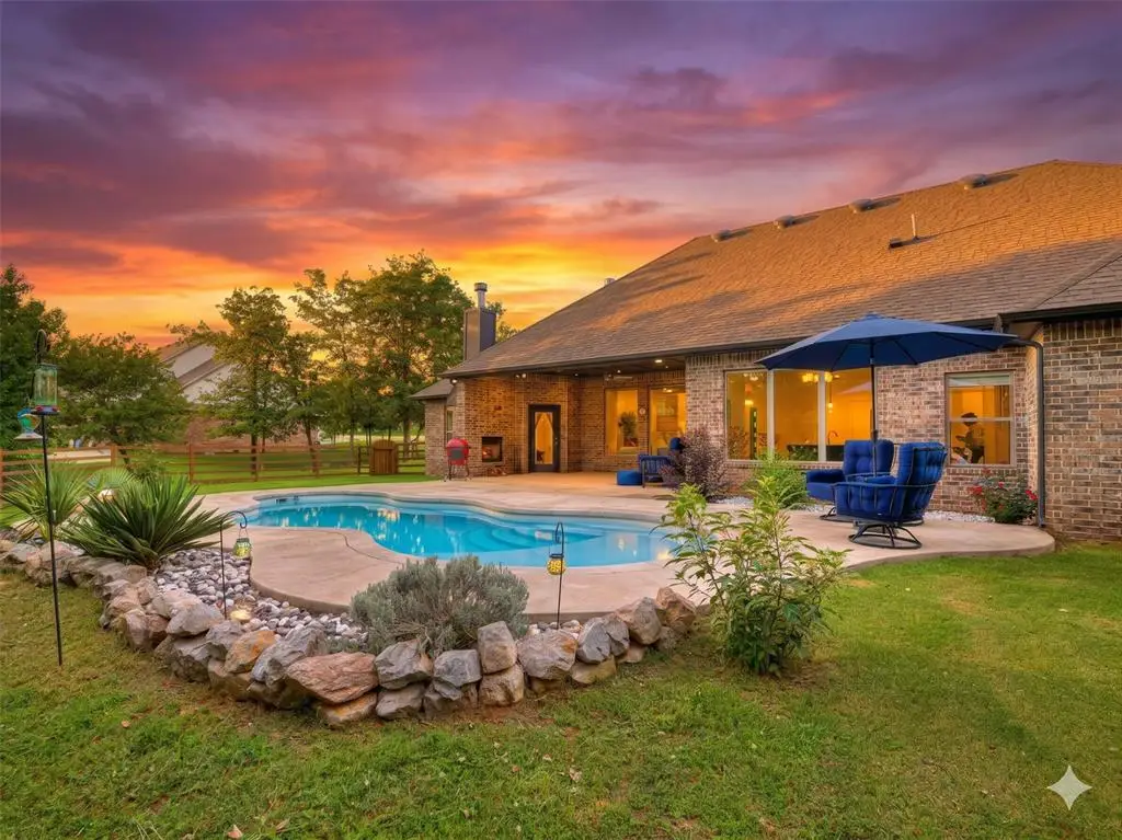 3407 Sandstone Point, Guthrie, OK 73044 - #1