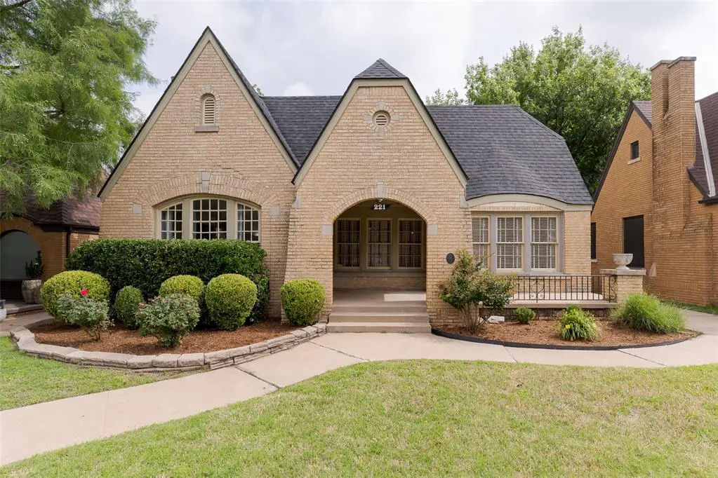 221 NW 35th Street, Oklahoma City, OK 73118 - #1
