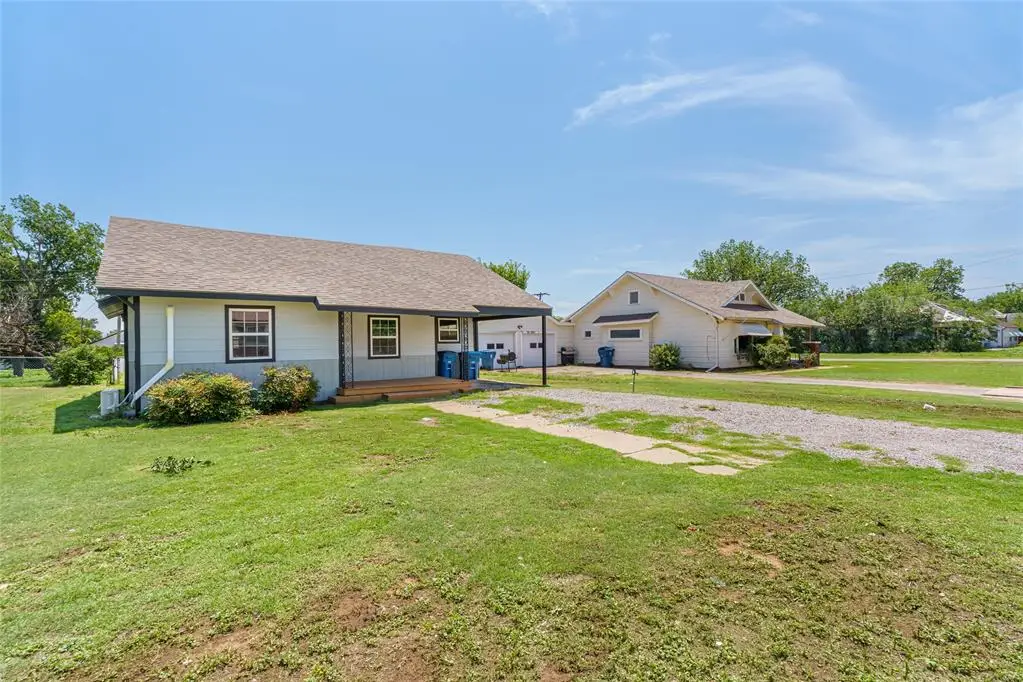209 S Linwood Street, Cordell, OK 73632 - #1