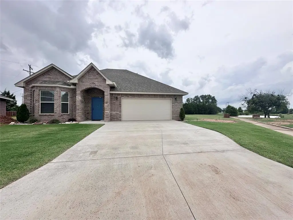 3930 Maple Grove Avenue, Shawnee, OK 74804 - #1