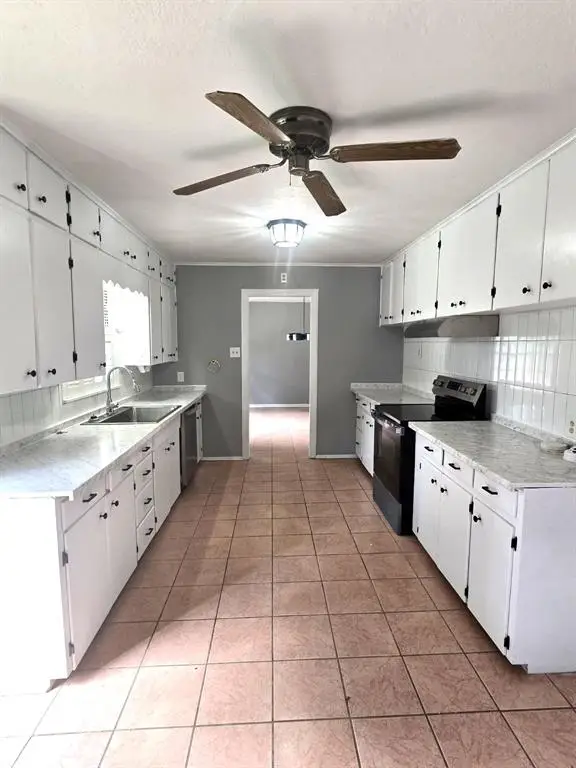 624 Navajoe Road, Altus, OK 73521 - #3