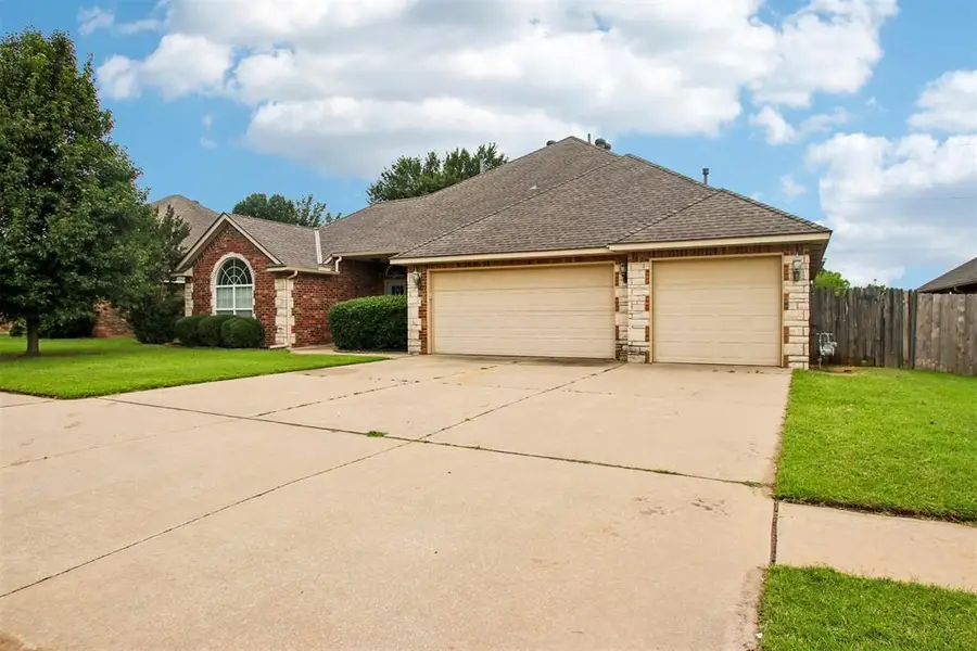 300 Ridge Lake Boulevard, Norman, OK 73071 - #2