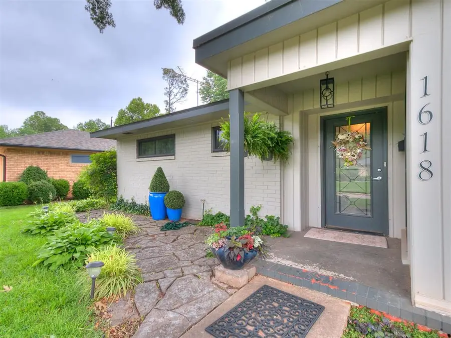 1618 Greenbriar Drive, Norman, OK 73072 - #2