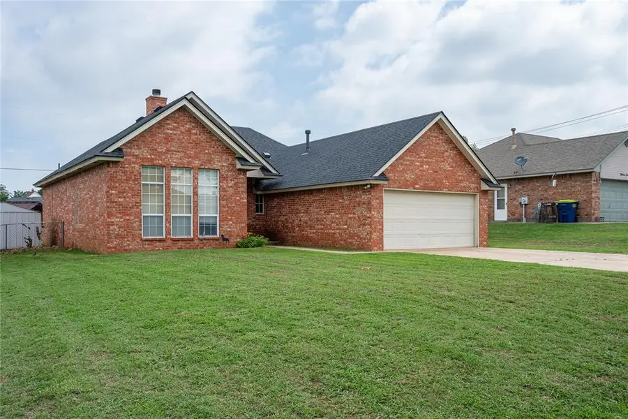 1323 E Oak Street, El Reno, OK 73036 - #2