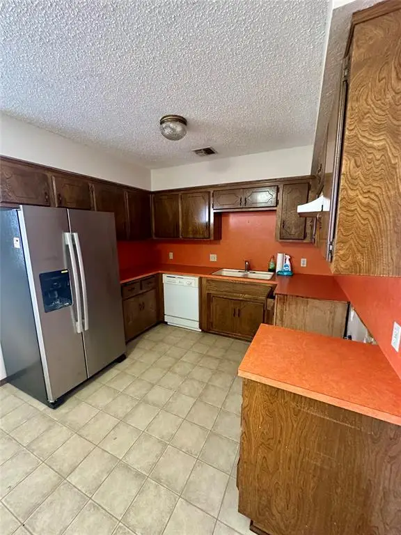 105 NW Boundry Road, Erick, OK 73645 - #2