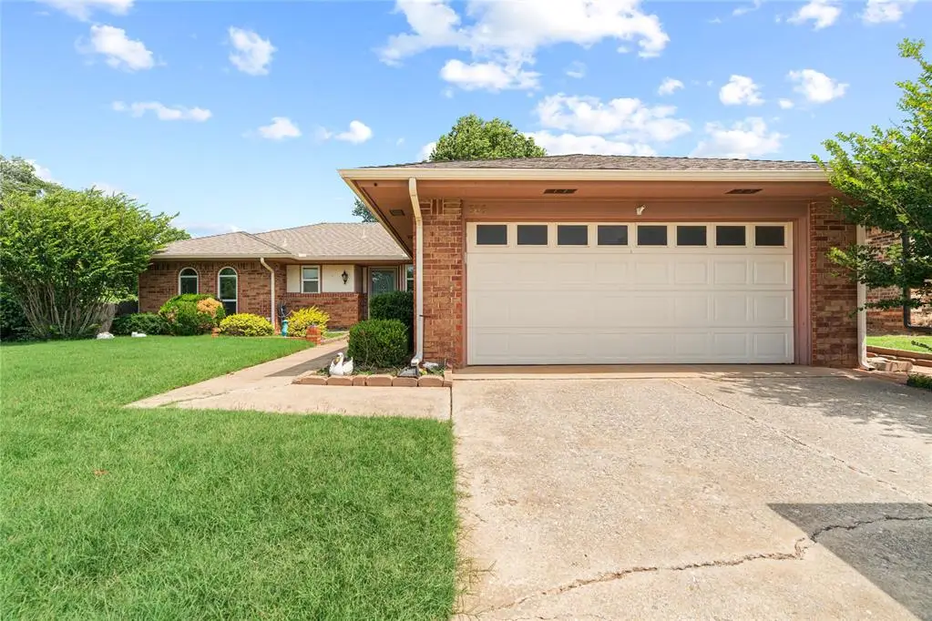305 W Platt Drive, Yukon, OK 73099 - #1