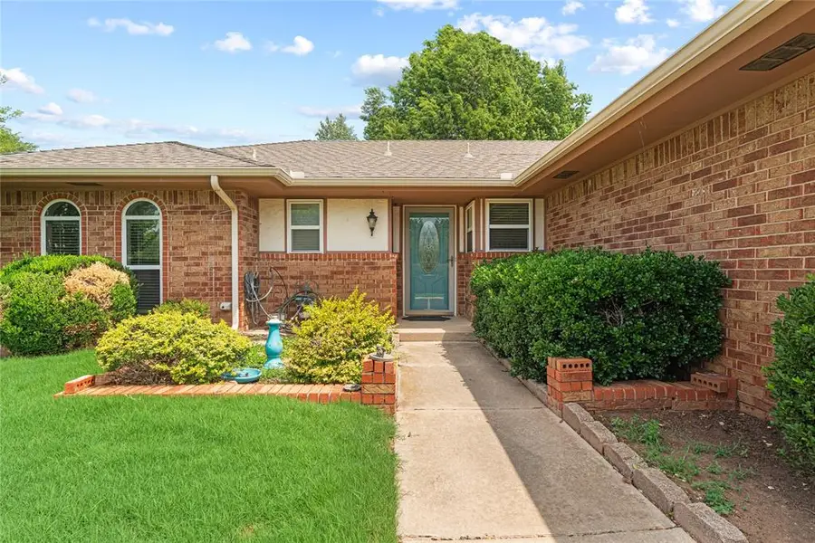 305 W Platt Drive, Yukon, OK 73099 - #3